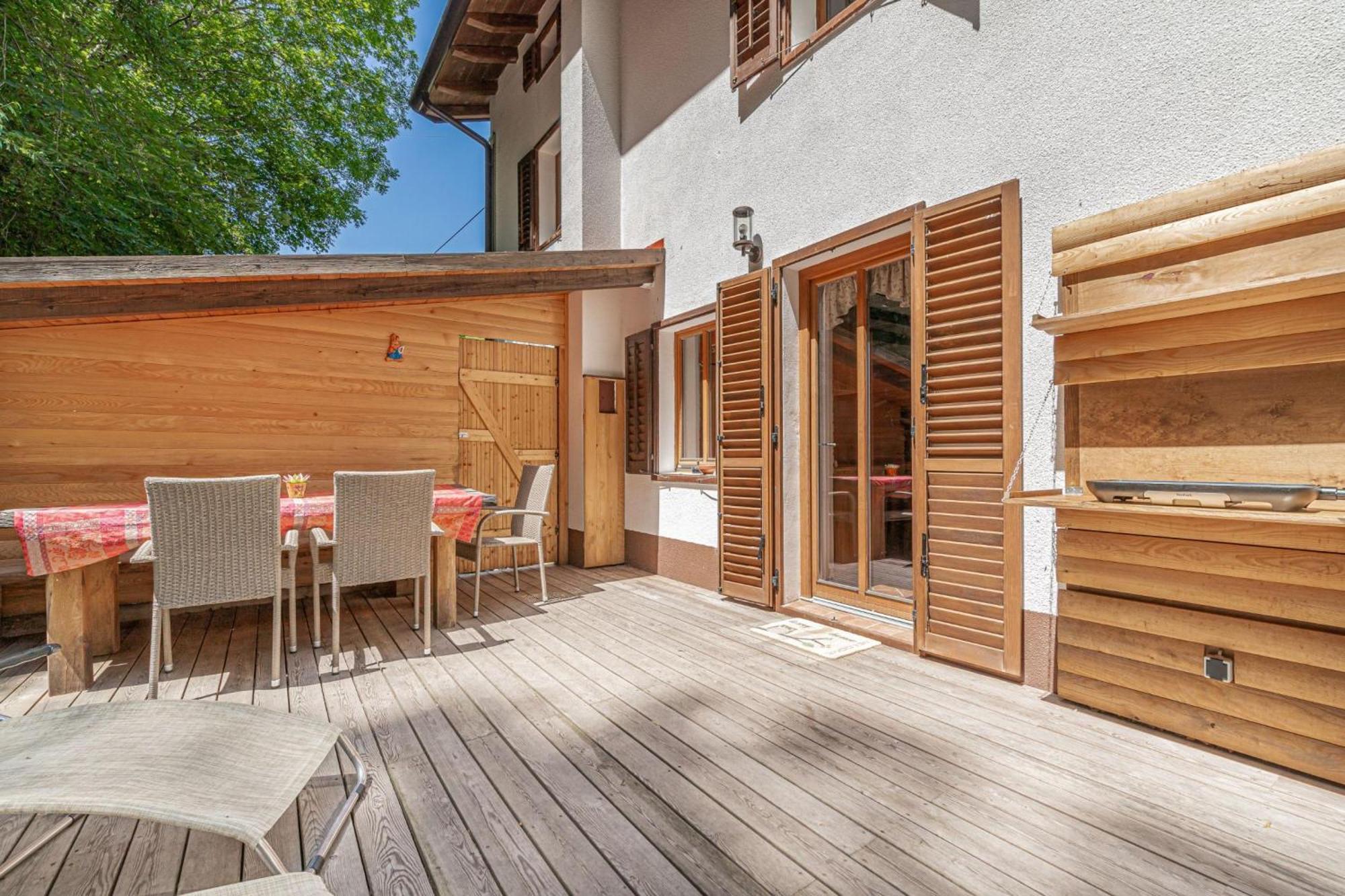 House By The Stream - Happy Rentals Avce Zewnętrze zdjęcie